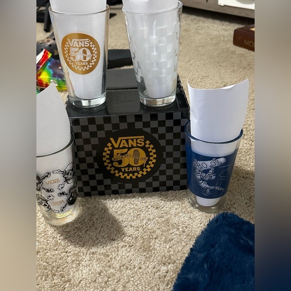 Vans 50th Anniversary Pint Glasses - Picture 3 of 6